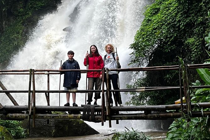 Private Tour to Doi Inthanon including Twins Pagodas and Hiking - Stop 1: Doi Inthanon National Park and the High-Mountain Atmosphere