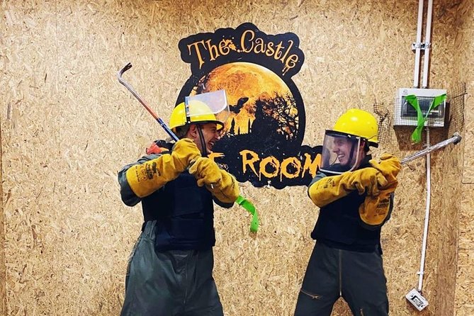 Rage Room - Finding The Castle Ghost House: Meeting Point and Timing
