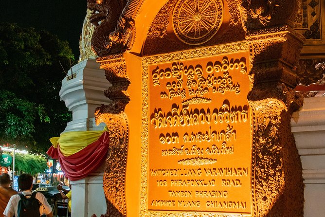 Sunlight or Moonlight: Chiang Mai City Tuk Tuk Tour - Small group size: how you get attention (and why that matters at night)