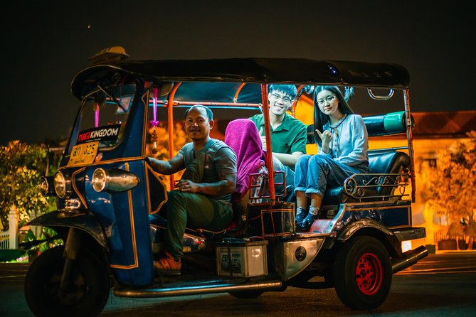 Sunlight or Moonlight: Chiang Mai City Tuk Tuk Tour - Timing and logistics: the 3-hour plan, pickup options, and meeting point