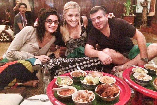 Traditional Khum Khantoke Dinner & Dance Show at Chiang Mai with Return Transfer - Practical Tips for a Smooth Khantoke Evening