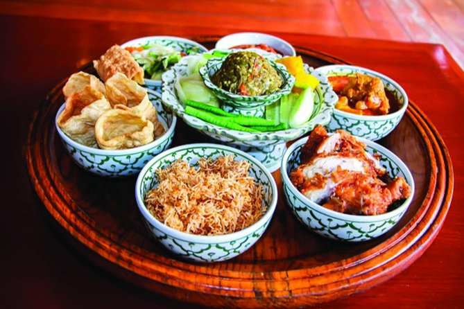 Traditional Khum Khantoke Dinner from Chiang Mai with Cultural Dance Show - Getting to Old Chiang Mai Cultural Center with pickup that keeps the night easy